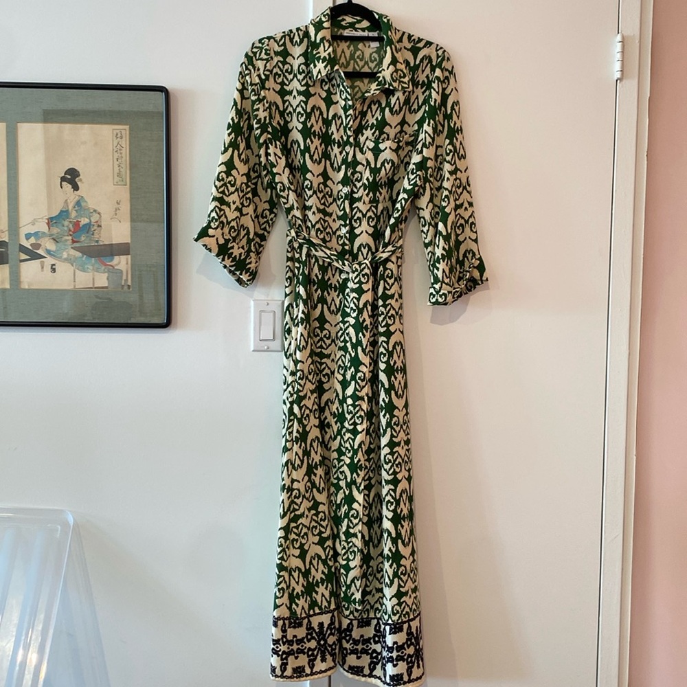 Fabulous Ikat green/tan with black /tan border size L